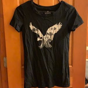 American Eagle graphic tee